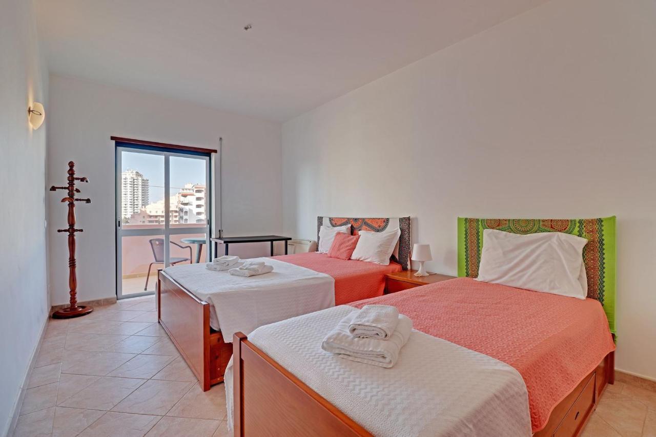 Praia Da Rocha Central 1 With Pool By Homing بورتيماو المظهر الخارجي الصورة